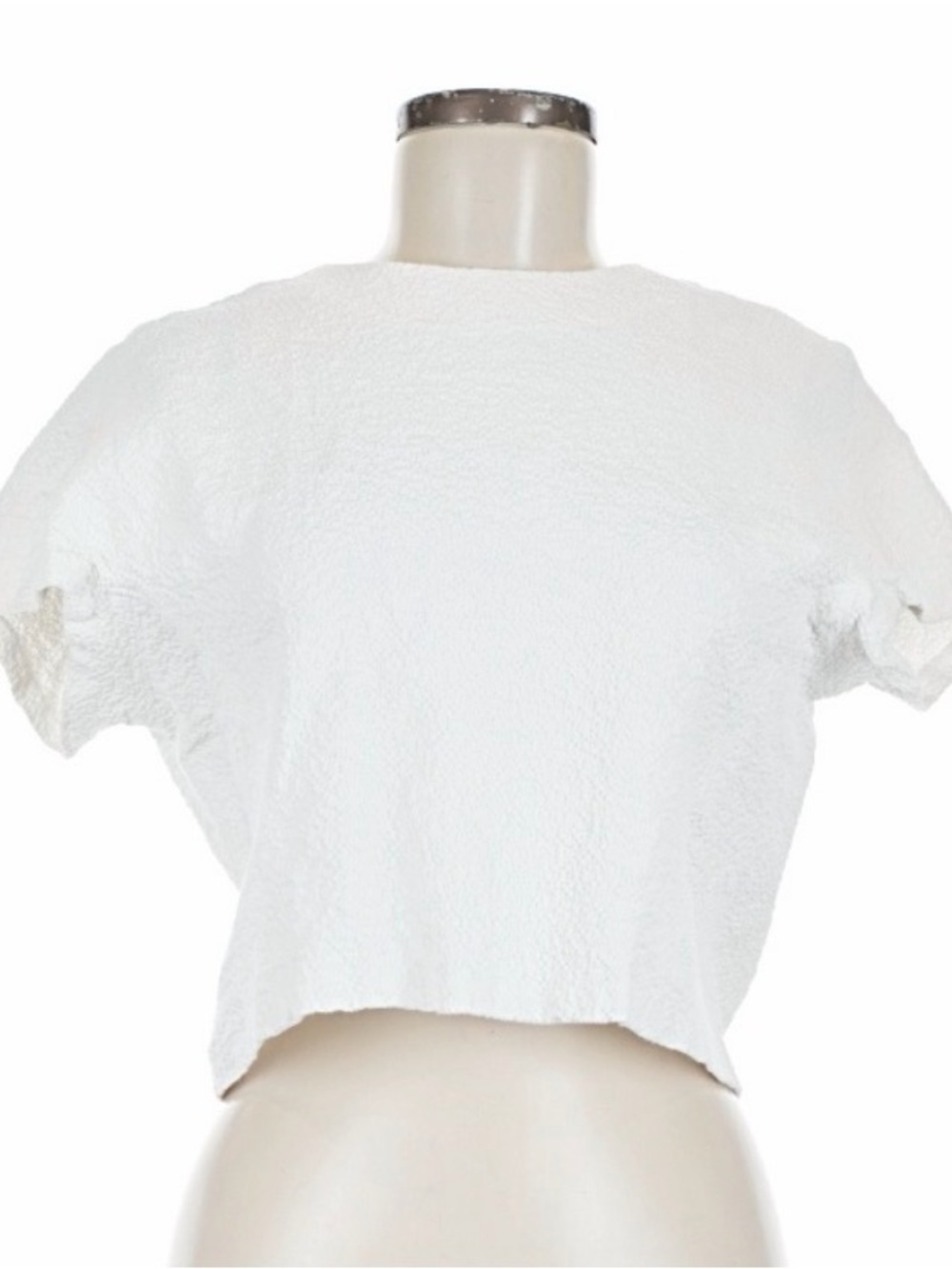 Alice + Olivia White Textured Cropped Tee